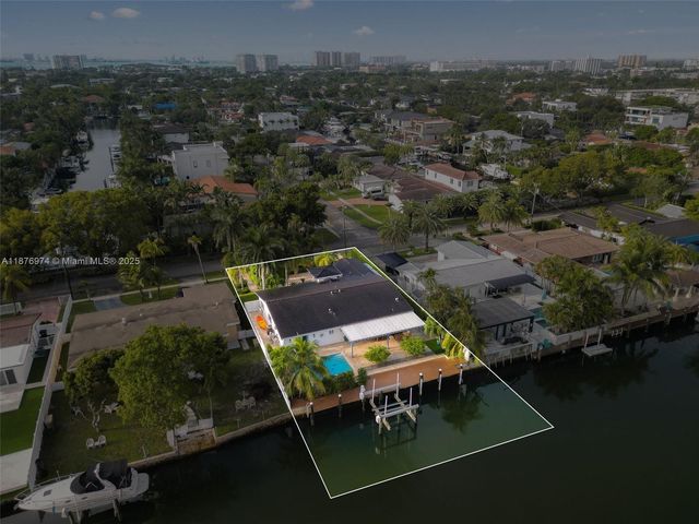 2105 Arch Creek Dr, North Miami, FL 33181