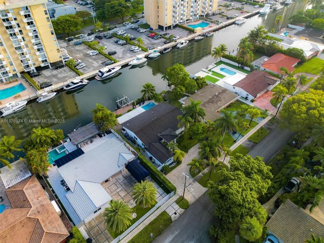 2105 Arch Creek Dr, North Miami, FL 33181