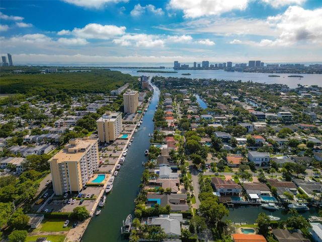 2105 Arch Creek Dr, North Miami, FL 33181