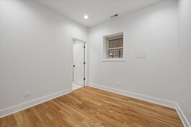 2002 W Huron Street, Chicago, IL 60612