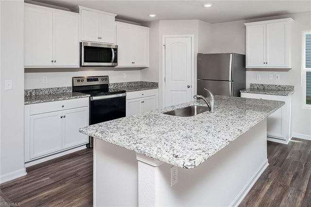 3423 Robindale Drive, Winston-salem, NC 27107