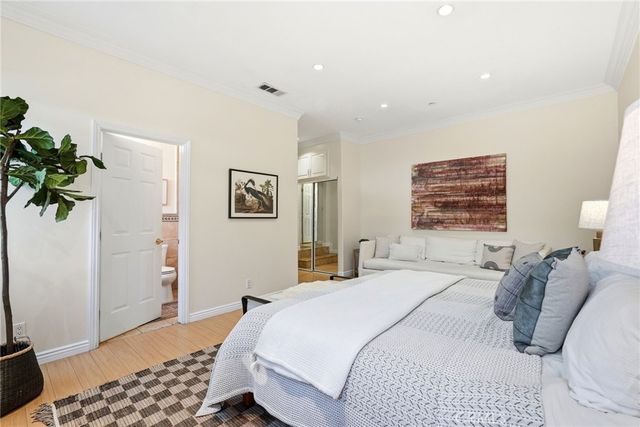 435 Eton Drive, Burbank, CA 91504