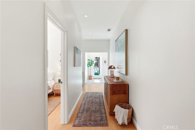 435 Eton Drive, Burbank, CA 91504