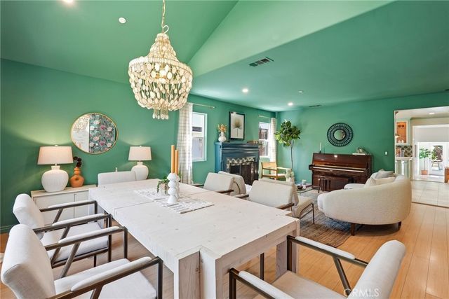 435 Eton Drive, Burbank, CA 91504