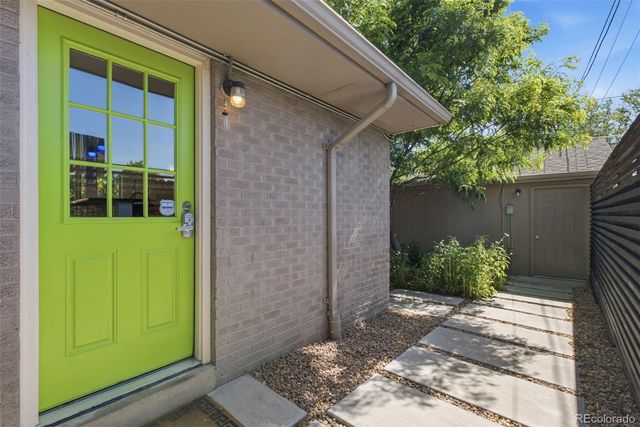 2122 W 41st Avenue, Denver, CO 80211