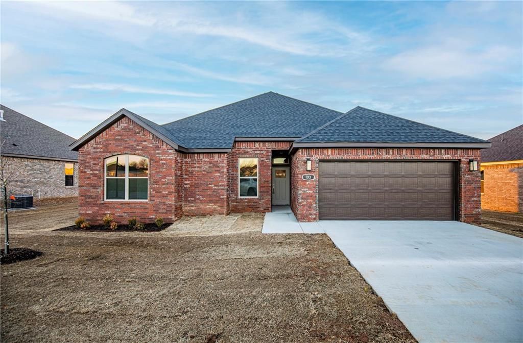 1048 Parker Lane, Pea Ridge, AR 72751