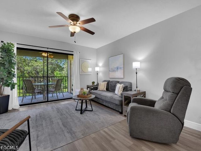 8474 Charter Club CIR 14, Fort Myers, FL 33919