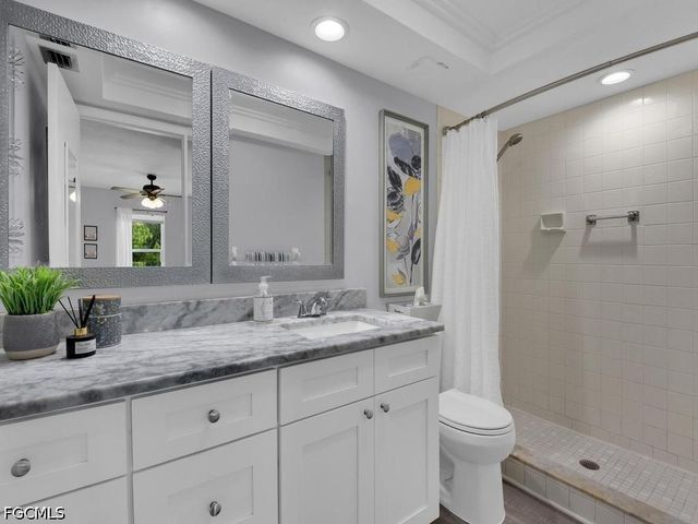 8474 Charter Club CIR 14, Fort Myers, FL 33919