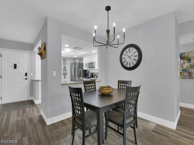 8474 Charter Club CIR 14, Fort Myers, FL 33919