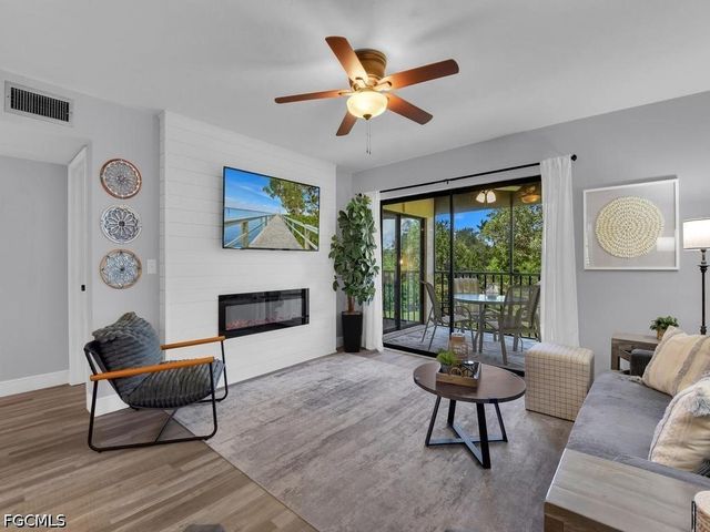 8474 Charter Club CIR 14, Fort Myers, FL 33919