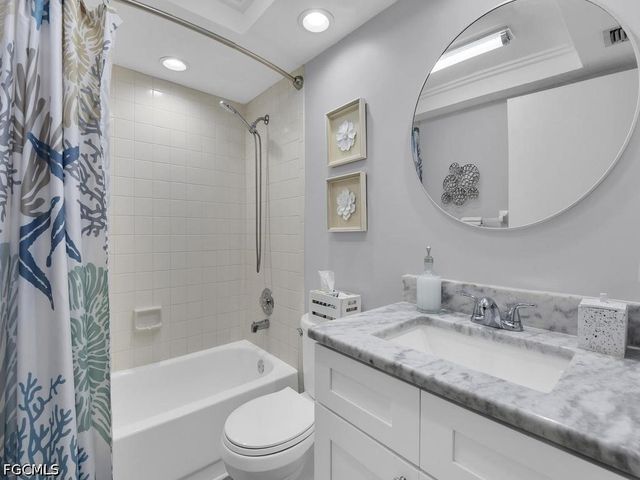 8474 Charter Club CIR 14, Fort Myers, FL 33919