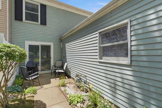 2938 Archer Drive 14, East Moline, IL 61244