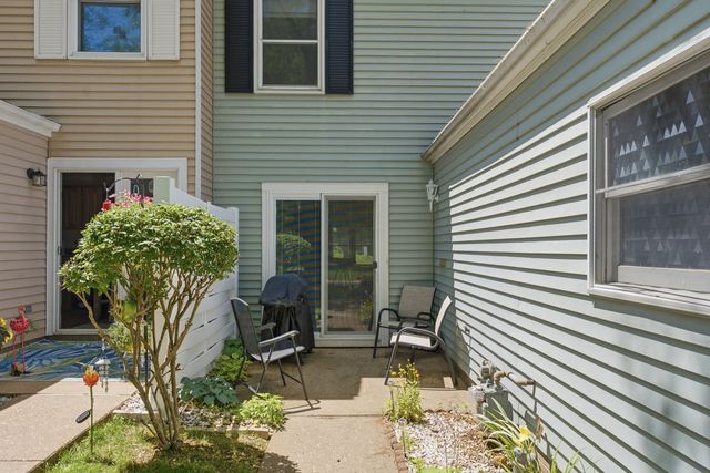 2938 Archer Drive 14, East Moline, IL 61244