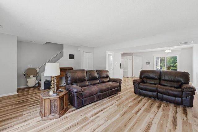 2938 Archer Drive 14, East Moline, IL 61244