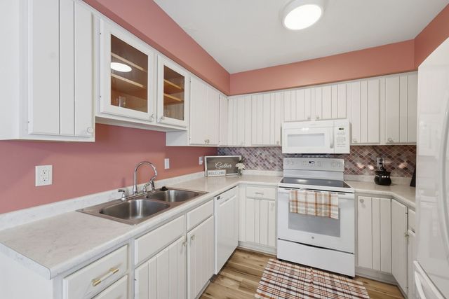 2938 Archer Drive 14, East Moline, IL 61244