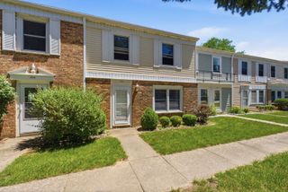 2938 Archer Drive 14, East Moline, IL 61244