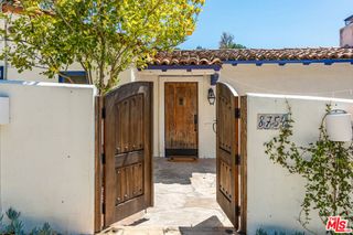 8754 Arlene Terrace, Los Angeles, CA 90046