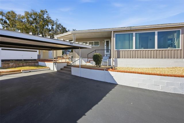 3896 PICCIOLA ROAD 224, Fruitland Park, FL 34731