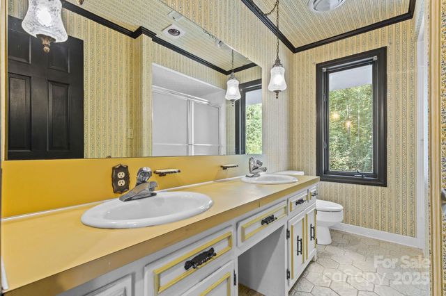 1653 Dudley Shoals Road, Granite Falls, NC 28630