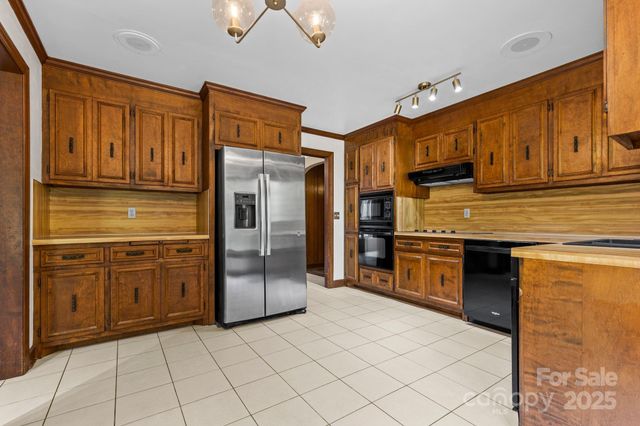 1653 Dudley Shoals Road, Granite Falls, NC 28630
