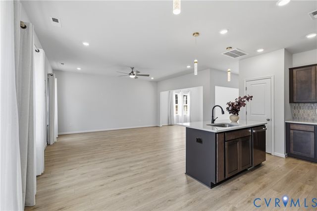 6437 Lila Crest LN, Midlothian, VA 23112