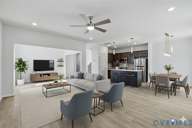 6437 Lila Crest LN, Midlothian, VA 23112