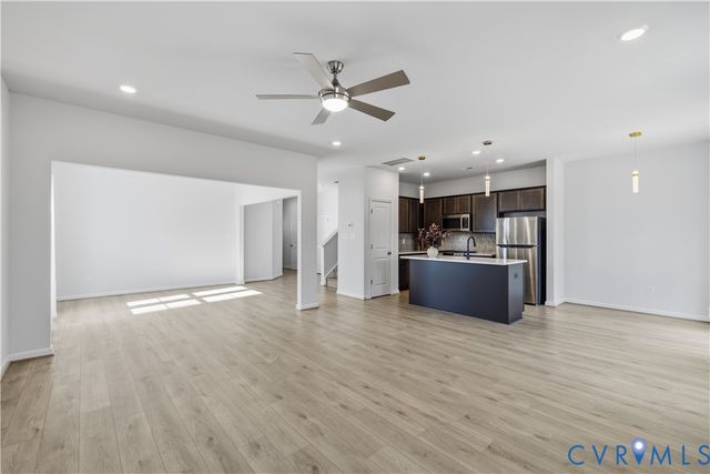 6437 Lila Crest LN, Midlothian, VA 23112