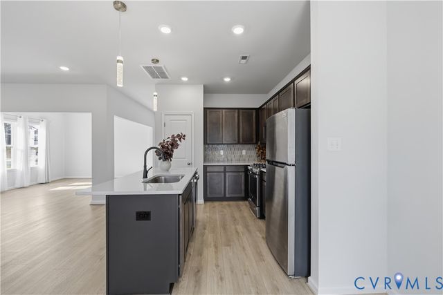 6437 Lila Crest LN, Midlothian, VA 23112