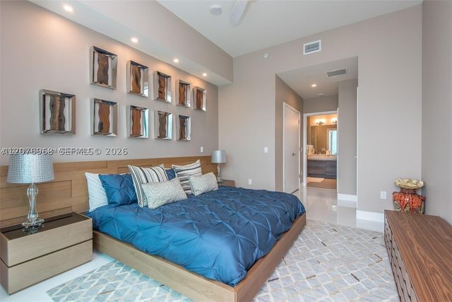 1080 Brickell Ave 4201, Miami, FL 33131