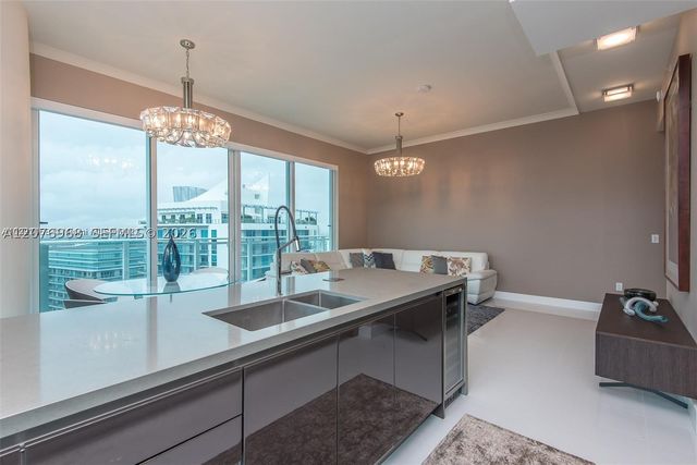 1080 Brickell Ave 4201, Miami, FL 33131