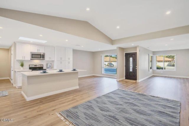 13325 Village 13, Camarillo, CA 93012