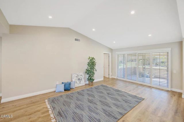 13325 Village 13, Camarillo, CA 93012