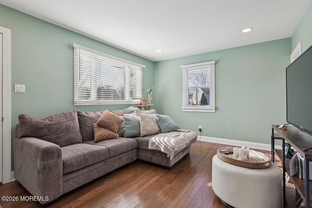 21 Bruning Lane, Spotswood, NJ 08884