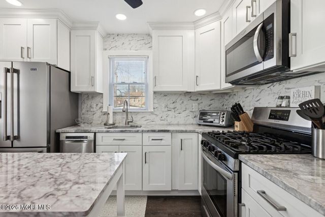 21 Bruning Lane, Spotswood, NJ 08884