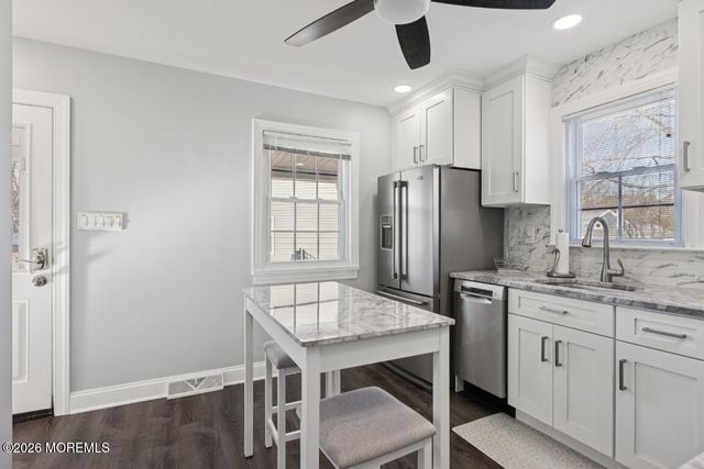 21 Bruning Lane, Spotswood, NJ 08884