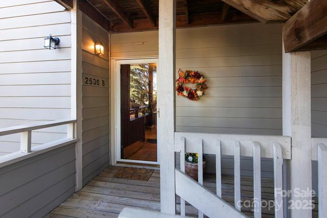 2536 Stradbrook Drive B, Charlotte, NC 28210