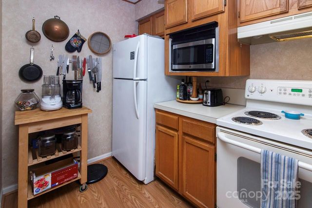 2536 Stradbrook Drive B, Charlotte, NC 28210