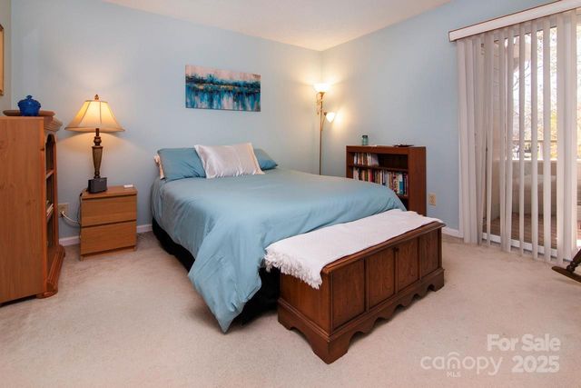 2536 Stradbrook Drive B, Charlotte, NC 28210