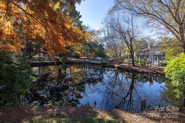 2536 Stradbrook Drive B, Charlotte, NC 28210