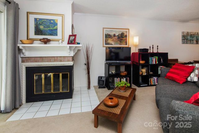 2536 Stradbrook Drive B, Charlotte, NC 28210