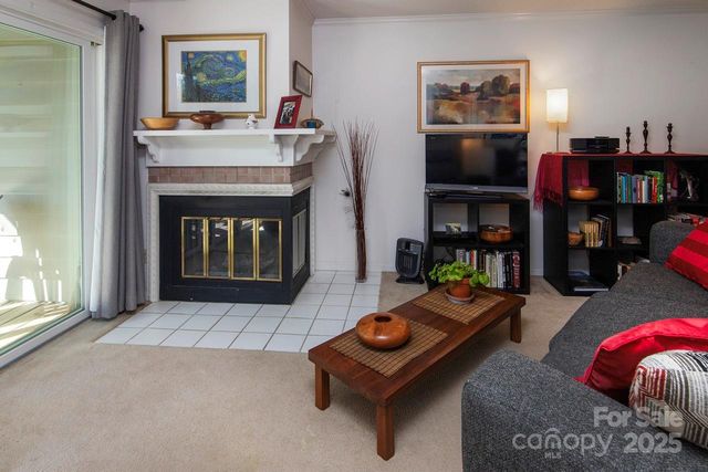 2536 Stradbrook Drive B, Charlotte, NC 28210