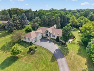 11923 Devonshire Street, Algonquin, IL 60102