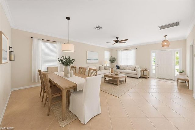 8364 Laurel Lakes BLVD, Naples, FL 34119