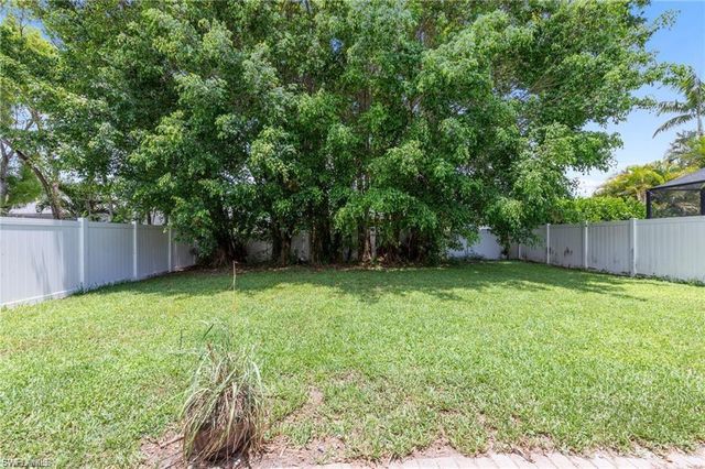 8364 Laurel Lakes BLVD, Naples, FL 34119