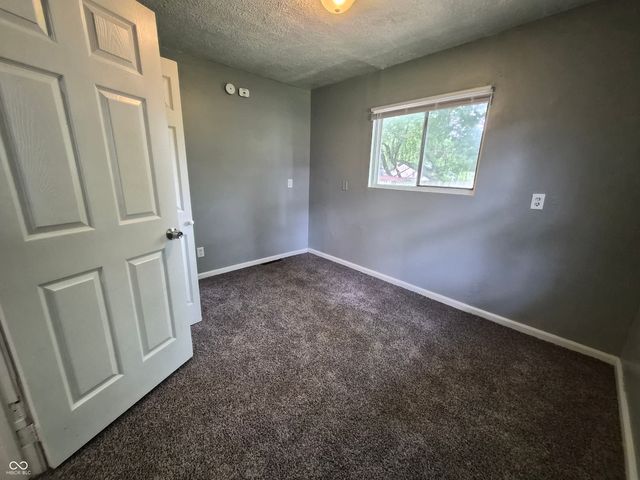 647 N Berwick Avenue, Indianapolis, IN 46222