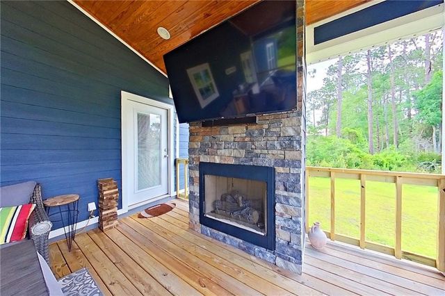 1296 N River Oaks Drive, Blackshear, GA 31516