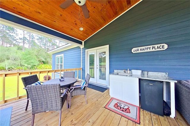 1296 N River Oaks Drive, Blackshear, GA 31516