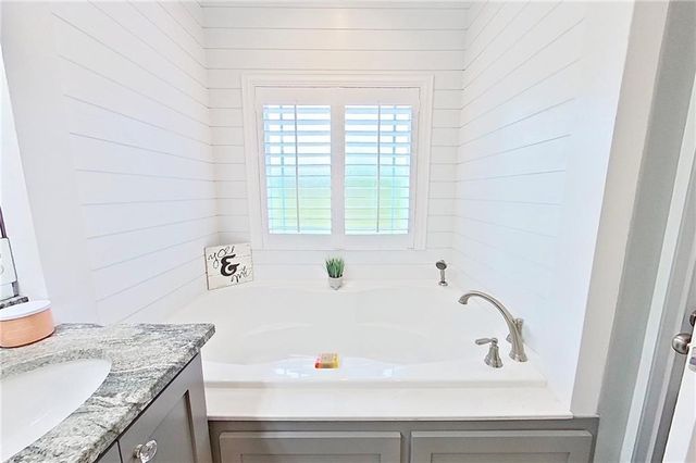 1296 N River Oaks Drive, Blackshear, GA 31516