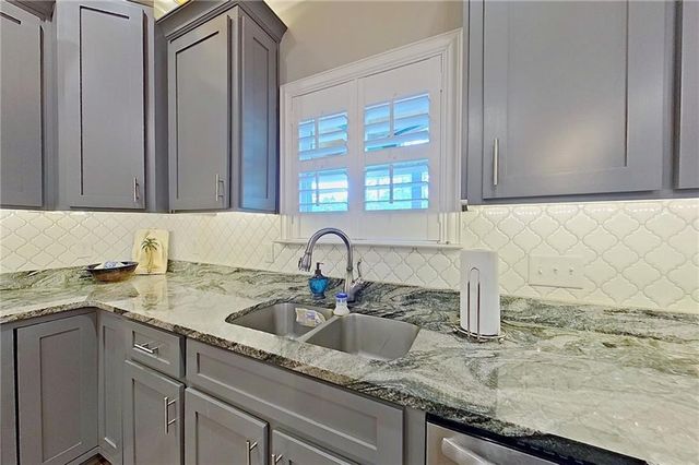 1296 N River Oaks Drive, Blackshear, GA 31516