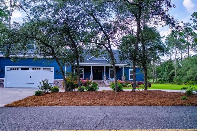 1296 N River Oaks Drive, Blackshear, GA 31516